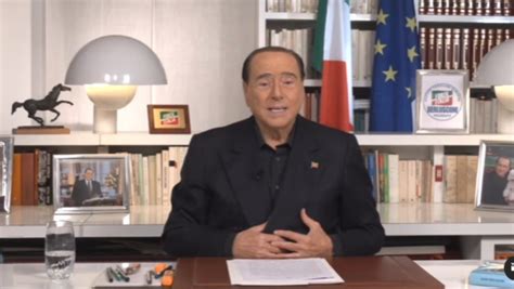 Morre Ex Primeiro Ministro Da It Lia Silvio Berlusconi Aos Anos