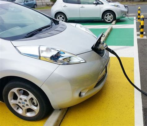 電気自動車（ev）の充電場所・時間・料金、evコンセントの設置費用などをご紹介 くらしのマーケットマガジン