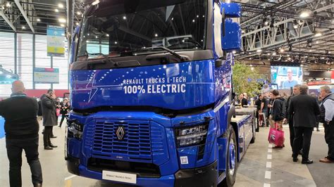 Solutrans Renault Trucks Presenta I Pesanti Elettrici E Completa