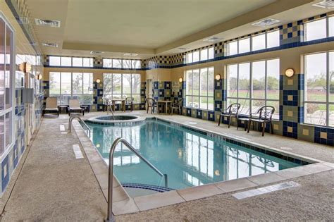 Book Comfort Inn & Suites Near Lake Lewisville in Hickory Creek ...