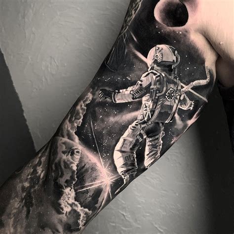 Sexy Astronaut Half Sleeve