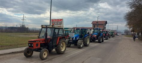 Poljoprivrednici Traktorima Krenuli U Proteste Bn