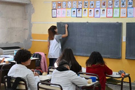 Río Negro pagó el aumento a docentes aunque Unter no aceptó el acuerdo