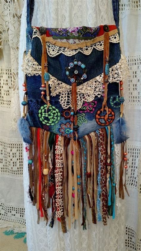 Pin By Rosibel Jimenez On Bolsos Denim Crafts Hippie Purse Hippie Bags