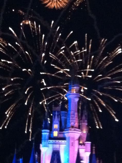 Fireworks at Disney's Magic Kingdom | Disney magic kingdom, Magic ...