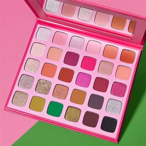 Morphe Jeffree Star Eyeshadow Palette مورفي جيفري ستار ظلال العيون فانيلا