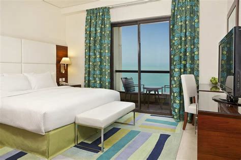 DoubleTree by Hilton Dubai - Jumeirah Beach - Family Hotels - Dubai ...