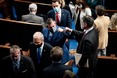 In Photos An Hour By Hour Record Of The Jan 6 Capitol Riot