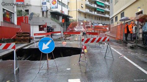 Alluvione Genova Al Lavoro Per Ponte Provvisorio In Via Donghi Genova