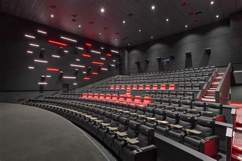 Cinemark XD 14 Cinema | Riverton, UT | Robinson Construction