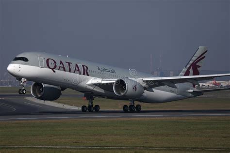 Qatar Airways Plane Taking Off From Vienna Airport Vie Schwechat