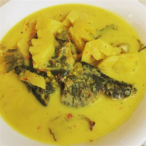 Masak Lemak Ikan Sepat Masin Dan Nenas Cara Suhaila