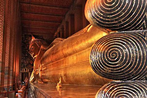 PHOTO: Reclining Buddha at Wat Pho, Bangkok, Thailand