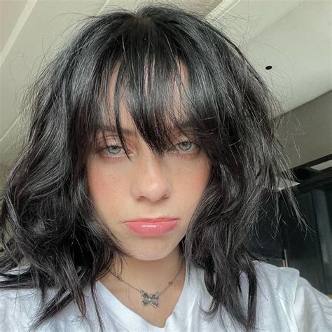 Dark Hair Blue Hair Billie Eilish Black Hair Haircuts Medium Hair