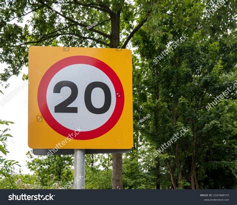 20 Mph Road Sign Uk Stock Photo 2167688737 | Shutterstock