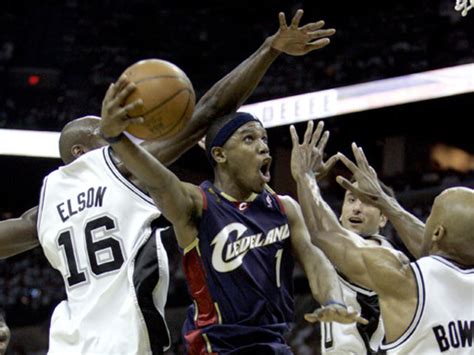 2007 NBA Finals : Game One - CBS News