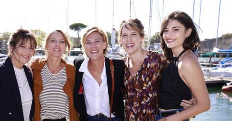 Cécilia Hornus Elodie Varlet Caroline Riou Léa François Eleonore