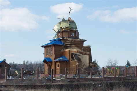 यकरन यदध र धवसत भएक चरचहर Ukraine War and Demolished