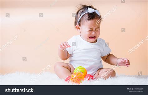 24597 Upset Babies Images Stock Photos And Vectors Shutterstock