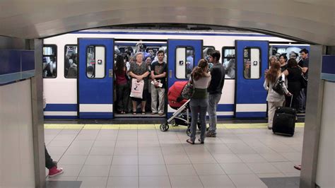 Jornada De Paros En El Metro De Madrid Ante El Primer Juicio Por El Amianto