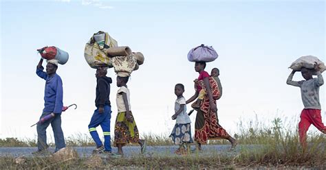 Weltweit Mehr Als Millionen Menschen Auf Der Flucht Sn At