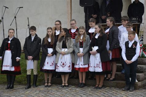 Március 15 ei ünnepi megemlékezés Fülöp Áron Általános Iskola