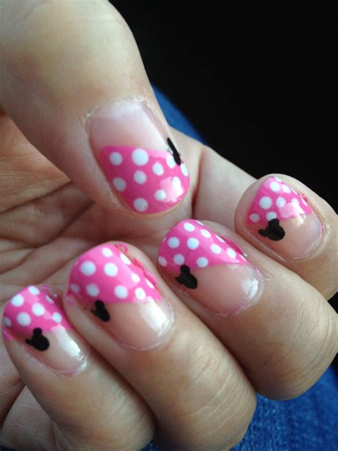 Pink And White Polka Dot Disney Nail Art Disney Nails Nail Art