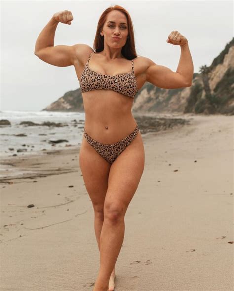 4 Hot Sexy Megan Gallagher Bikini Pics