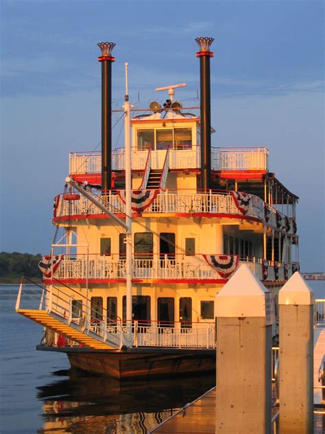 Paddle Boat tour aboard the Natchez: New Orleans' only steamboat ...