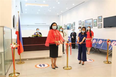 PH Ambassador Inaugurates Passport Renewal Facility in World Trade ...