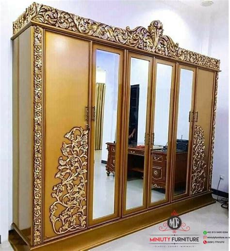 Lemari Pakaian Ukir Klasik 6 Pintu Kaca Modern MINIUTY FURNITURE