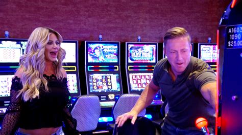 Watch Don't Be Tardy Sneak Peek: Kim Zolciak-Biermann Hits the Casino! - NBC.com