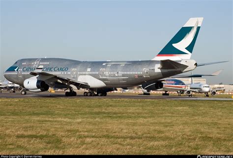 B HUS Cathay Pacific Boeing 747 444 BCF Photo By Darren Varney ID