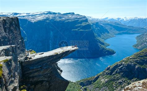 Trolltunga的夏季景观trollrsquo在奥达挪威ringedalsvatnet湖高清图片下载 正版图片306959745 摄图网