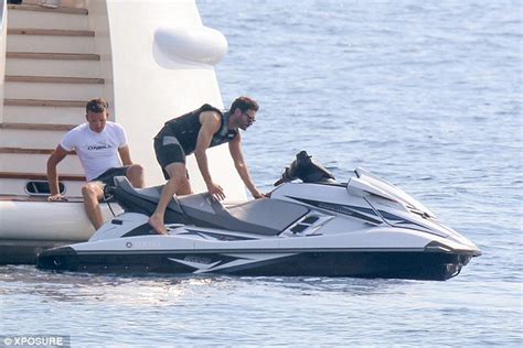 Ryan Seacrest Smitten With Bikini Clad Girlfriend Hilary Cruz In The South Of France Daily