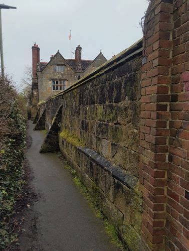 Garden Wall To New Place Lingfield 1377571 Historic England