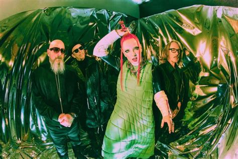 Garbages Shirley Manson Excited About Bands Victory ‘lap Of Honor