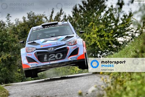 Thierry Neuville BEL Nicolas Gilsoul BEL Hyundai I20 WRC World