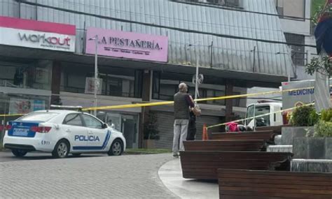 Muere Funcionario De La Fiscal A En Ecuador Tras Caer De Edificio El