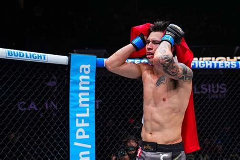 Jes S Pinedo Se Convierte En El Primer Peruano Campe N Mundial De Mma