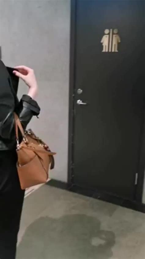 A Perfect Babe In A Perfect Pic Scrolller