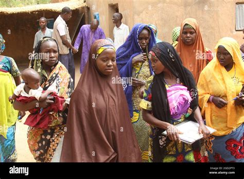 Niger Women In Traditional Dress In Maradi Or Zinder Niger May 2015