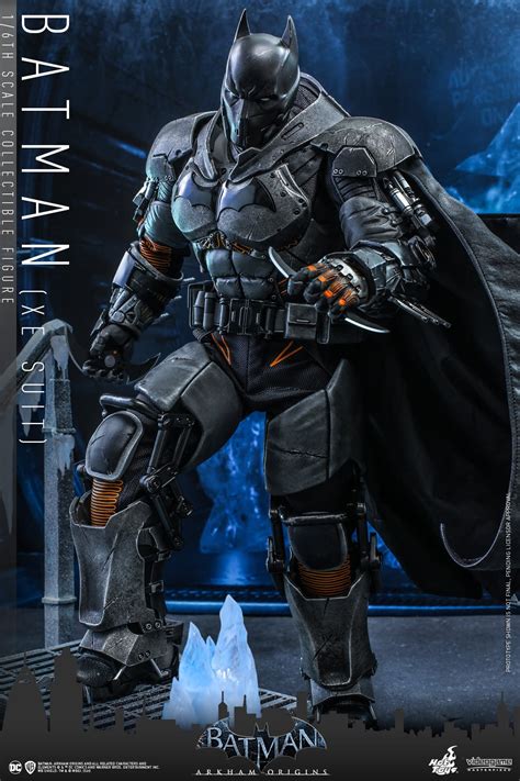 Batman Arkham Origins Xe Suit Deploys Into Gotham With Hot Toys