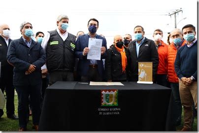 Gobernador Luciano Rivas firma mensaje para construcción de nuevo