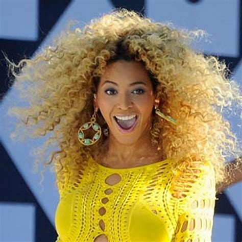 Blond Corkscrew Curls – Best Beyonce Hairstyles