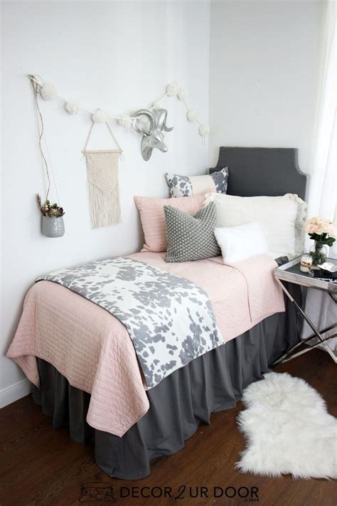 20 Grey And Pink Dorm Room Ideas The Urban Decor