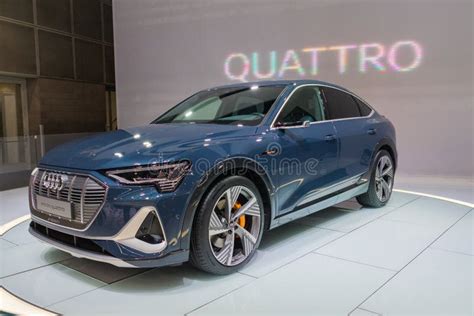 Concepto Del Quattro De Audi E Tron Foto De Archivo Editorial Imagen