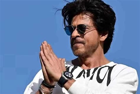 Fan asks SRK, “How to overcome a heartbreak?”, King Khan gives a classy ...