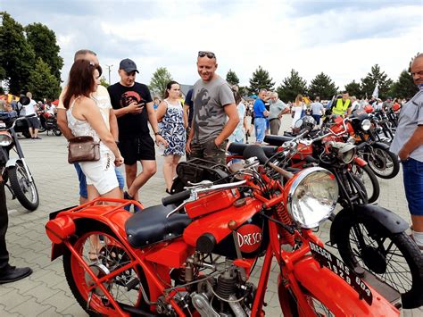 V Zjazd Motocykli Prl W Gr Bowie Kultowe Maszyny I Ptaki Polskich Szos