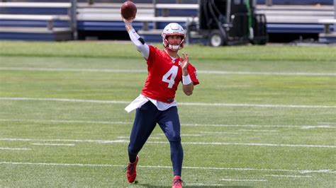 Report: Patriots QB Jarrett Stidham underwent successful back surgery